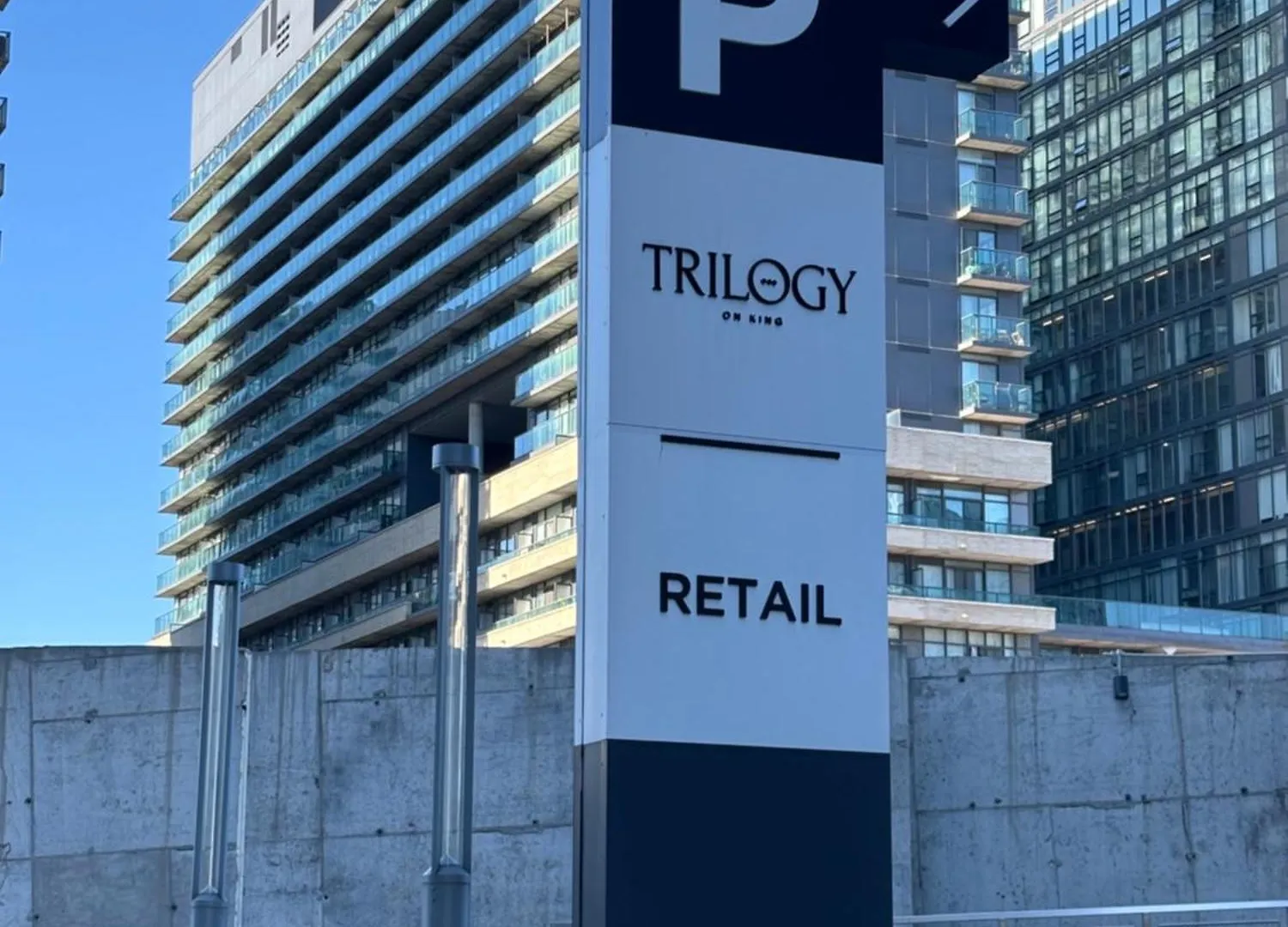 Exquisite Condo By Exhibition Place Downtown Toronto Canada